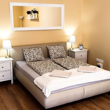 Corvin City Center Kisfaludy Apartman Apartamento Budapeste Exterior foto