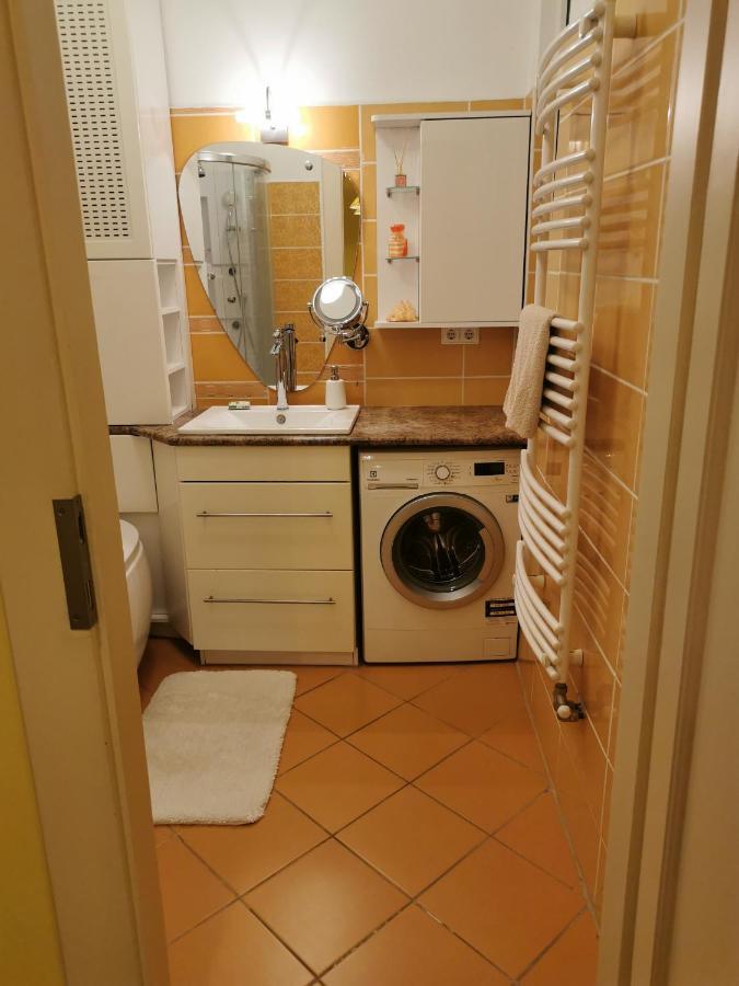 Corvin City Center Kisfaludy Apartman Apartamento Budapeste Exterior foto