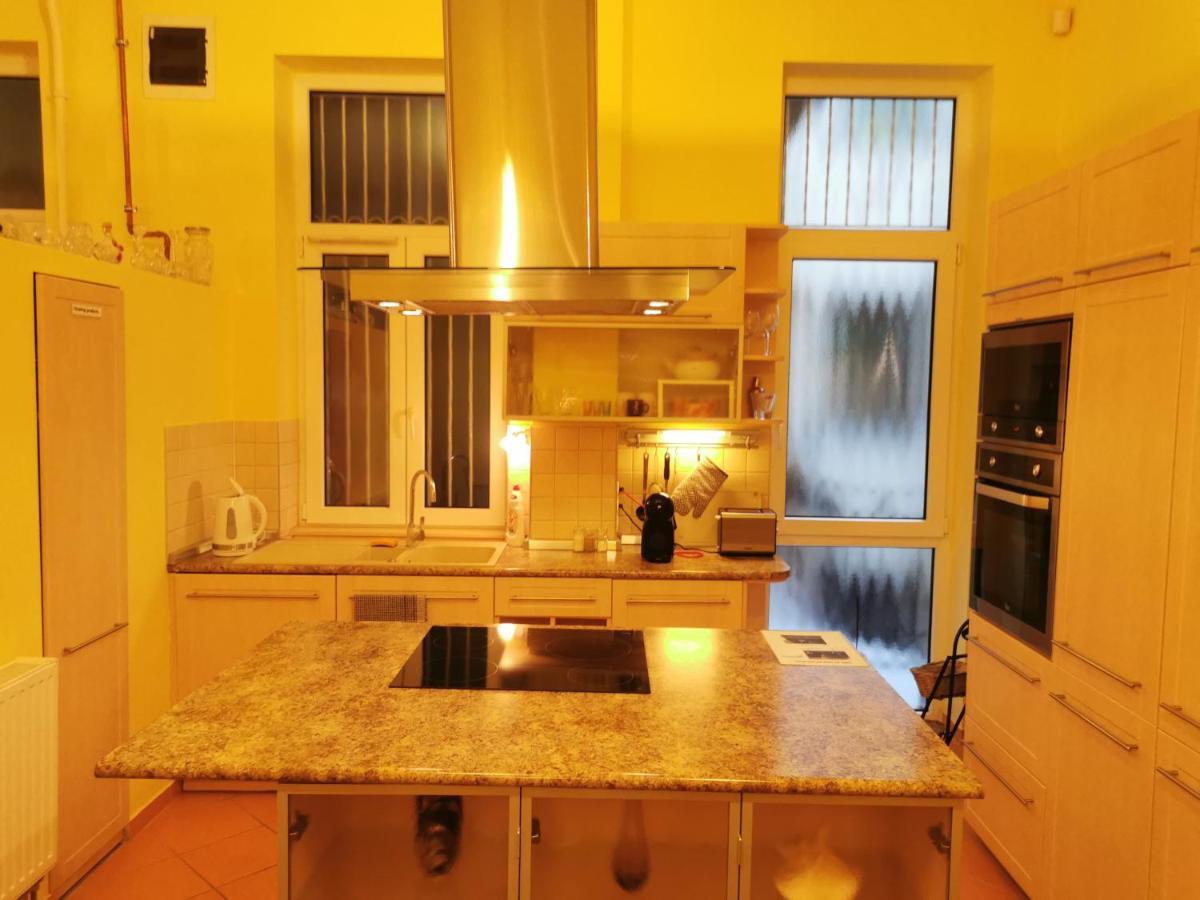 Corvin City Center Kisfaludy Apartman Apartamento Budapeste Exterior foto